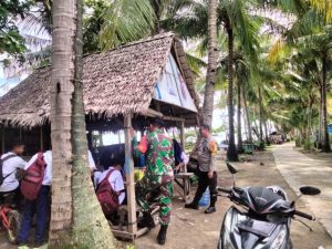 Wujud Kepedulian Polri, Bhabinkamtibmas Polsek Kalmas Hadir Layani Masyarakat 