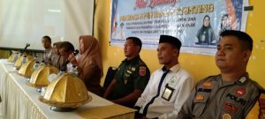 Bhabinkamtibmas Hadiri Loka Karya Mini dan Penyuluhan Percepatan Penurunan Stunting