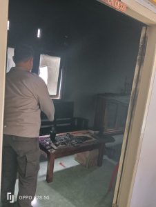 Kantor Desa Barammamase hampir ludes terbakar tadi malam