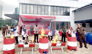 Kejari Jakarta Barat Musnahkan Sejumlah Barang Bukti