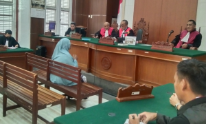 Ketua Majelis Hakim : Vonis Percobaan Sepuluh Bulan Untuk Bu Hamsina Di PN Makassar | NEWS TV Indonesia