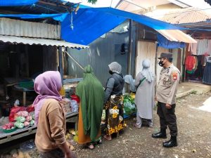 SPKT III Polsek Ma’rang Pimpin Patroli di Pasar Tradisional Bonto-Bonto