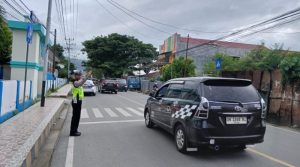 Jaga Kamseltibcarlantas Pasca Libur Idul Adha 1445H, Polantas Gatur Pagi di Kota Luwuk
