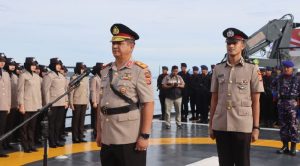 Di atas Kapal Wisanggeni 8005, Wakapolda Aceh Tabur Bunga Ke laut