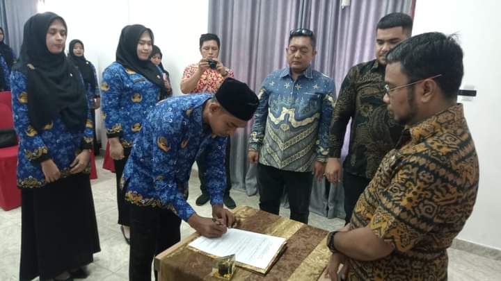 Pj Bupati Aceh Timur Serah SK Kepada 606 Orang PPPK Jabatan Fungsional Guru | NEWS TV Indonesia