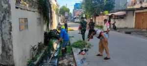 Danramil1408- 07/Up Myr Arh Agus Rohmad Pimpin Karya bakti Bersama Warga di Wilayah Kelurahan Lajangiru | NEWS TV Indonesia