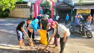 Danramil 07- Up Bersama Warga Dukung Program Lingkungan Bersih Laksanakan Karya Bakti Bersihkan Selokan | NEWS TV Indonesia