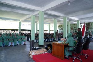 Pangdam XIV/Hsn Didampingi Ketua Persit KCK PD XIV/Hsn, Lakukan Kunker di Yonkav 10/Mendagiri