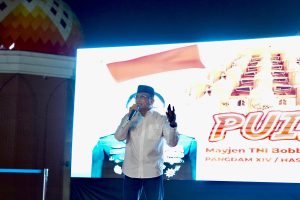 *Kabintaljarahdam XIV/Hsn Mewakili Pangdam Membawakan Puisi Kemerdekaan Pada Acara Malam Renungan dan Tasyakuran Peringatan HUT Kemerdekaan RI Ke-79 Tahun*