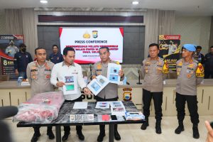 POLDA SULSEL GELAR KONFERENSI PERS PENGUNGKAPAN MAYAT DALAM KOPER DI PANGKEP | NEWS TV Indonesia