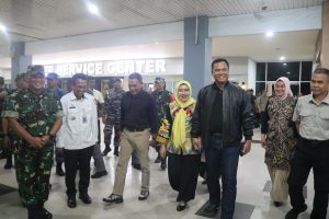 *Kasdam XIV/Hsn Menyambut Kedatangan Wakasad di Kota Kendari*
