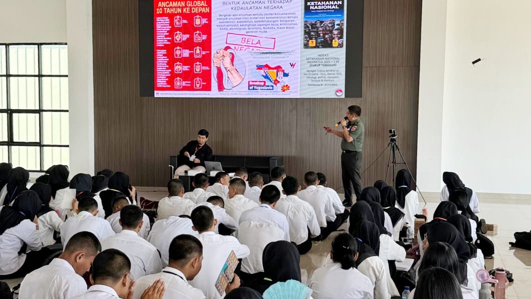 *Pamen Ahli Bidang Ilpengtek Poksahli Pangdam XIV/Hsn Menjadi Narasumber Pada PKKMB Politeknik Negeri Ujung Pandang* | NEWS TV Indonesia