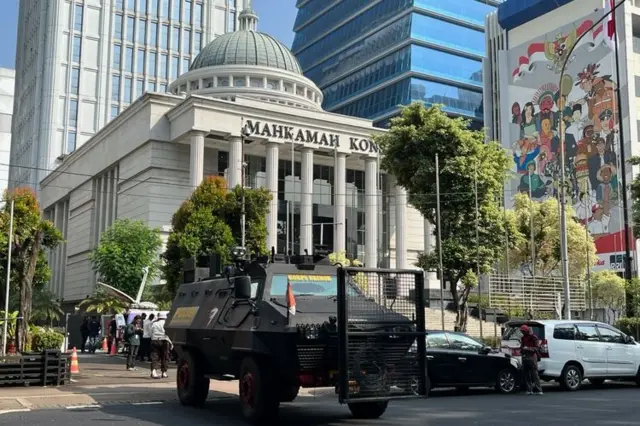 Aktivis Beri Peringatan di Media Sosial dengan Tagar #KawalPutusanMK terkait Dugaan DPR Menganulir Putusan MK