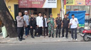 Sambangi Pokdarkamtibmas, Bhabinkamtibmas Bersama Unsur 3 Pilar Kelurahan Petukangan Utara Sampaikan Pesan Pilkada Damai*