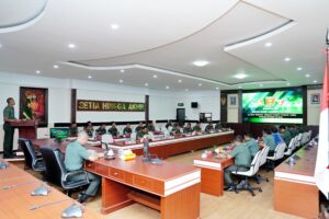 *Kasdam XIV/Hsn Menerima Paparan RGB UST Tingkat Kompi Satuan Yonkav 10/Mendagiri dan Yonrhanud 4/AAY*