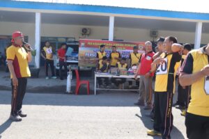 *Polres Jeneponto Selenggarakan Tes Kesegaran Jasmani dan Kerja Bakti di Sekitar Mako*