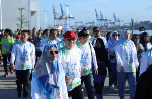 Karumkit Pelamonia Hadiri Kemenkes Fun Walk Di Makassar untuk Promosikan Gaya Hidup Sehat | NEWS TV Indonesia