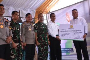 Kasdam XIV/Hasanuddin Dampingi Mentan RI Tinjau Optimalisasi Lahan Di Bone | NEWS TV Indonesia Kasdam XIV/Hasanuddin Dampingi Mentan RI Tinjau Optimalisasi Lahan Di Bone | NEWS TV Indonesia