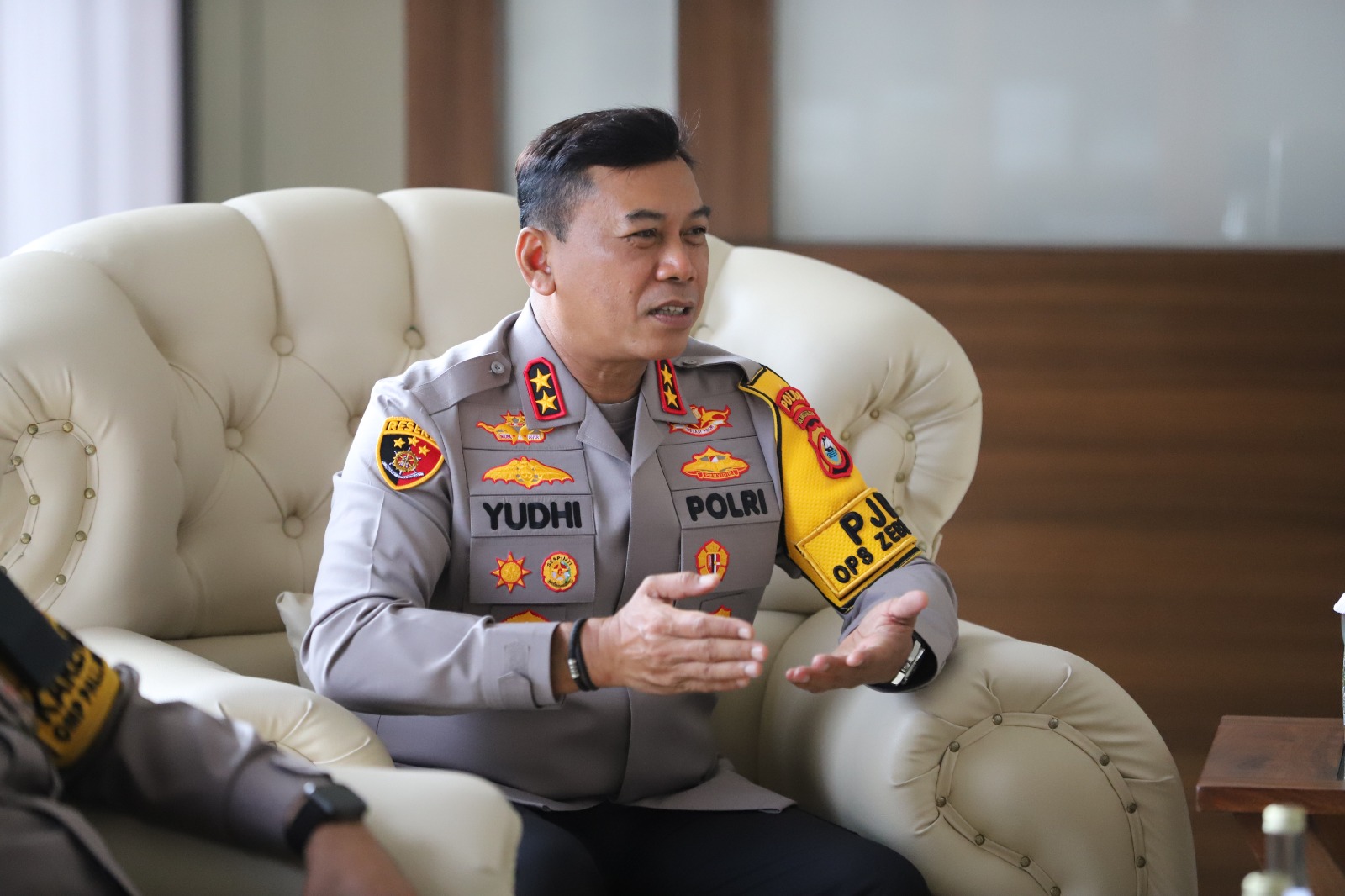 Kapolres Gowa Dampingi Kapolda Sulsel Silaturahmi ke Pangdiv 3 Kostrad Pakatto | NEWS TV Indonesia