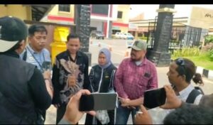 Kuasa Hukum Reski dan Rudi Meminta Sahrul Ikut Di Tahan, Karena Kuat dugaan Sahrul Pemicu Awal Keributan | NEWS TV Indonesia Kuasa Hukum Reski dan Rudi Meminta Sahrul Ikut Di Tahan, Karena Kuat dugaan Sahrul Pemicu Awal Keributan | NEWS TV Indonesia