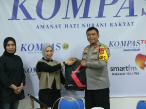 *Kapolda Sulsel Kunjungi Kepala Biro Kompas TV Makassar, Bahas Persiapan Pilkada Serentak 2024*