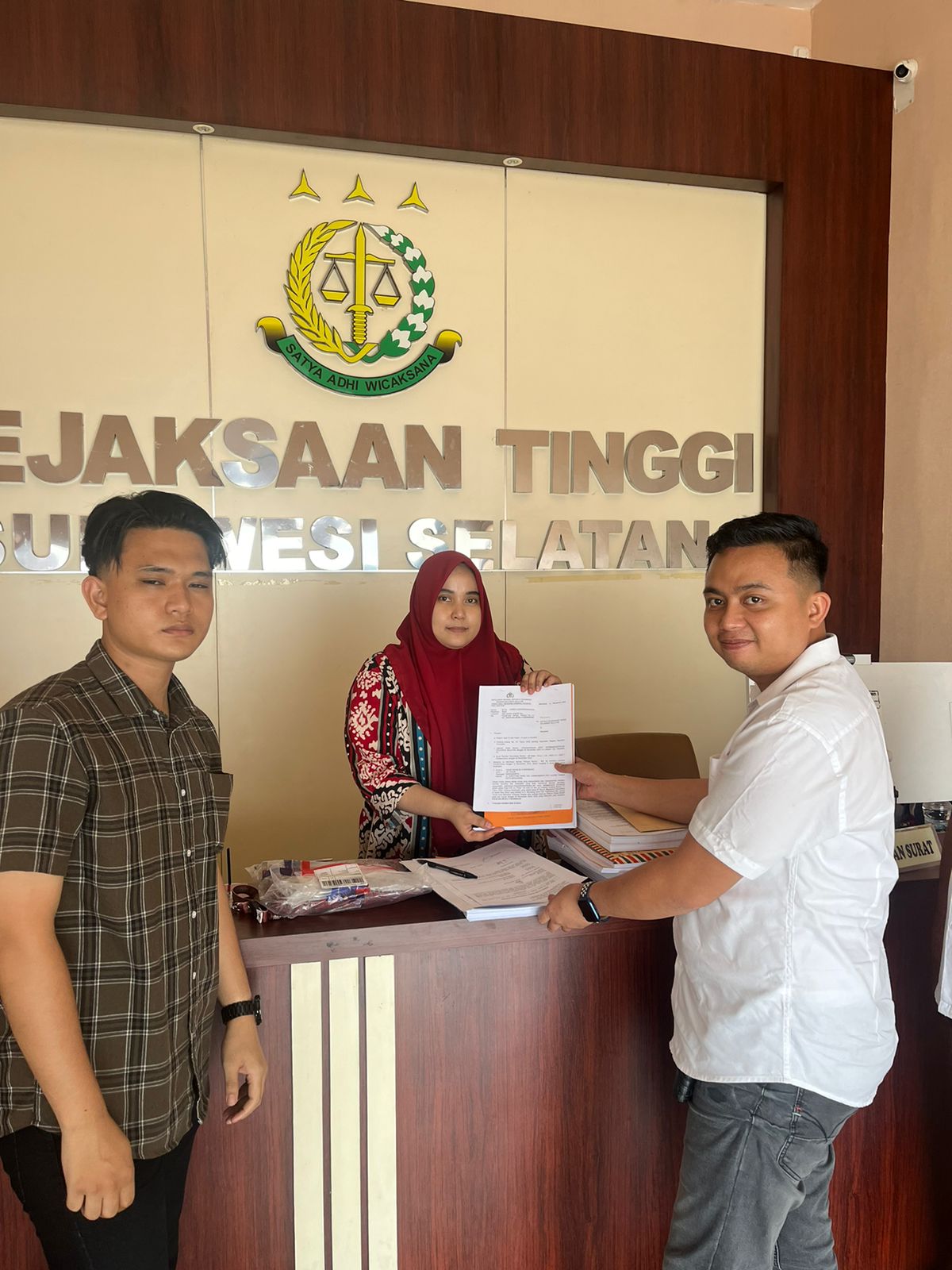 *Polda Sulsel Tetapkan 3 Tersangka Terkait Skincare Ilegal, BPOM Makassar Temukan Kandungan Berbahaya* | NEWS TV Indonesia