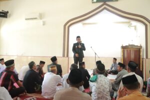 Pj. Bupati Takalar Safari Jum’at di Masjid Nurul Iman Lingkungan Malewaya Kel. Malewang Kec. Polongbangkeng Utara