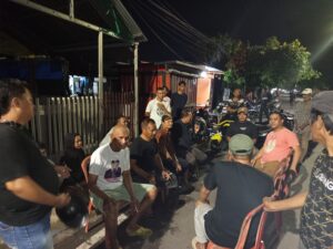 Panit Opsnal Polsek Mariso IPTU.MATARAM Beserta Jajarannya Mendatangi TKP Penyerangan di Pasar Senggol