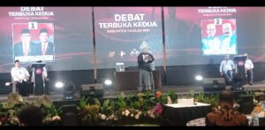 Kekurangan Fasilitas Persampahan dan Alat Kesehatan di Rumah Sakit Internasional dalam Visi-Misi Calon Bupati Debat kedua