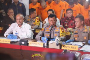 Kapolda Sulsel Pimpin Konferensi Pers Pengungkapan Kasus Pembuatan dan Peredaran Uang Palsu di Polres Gowa | NEWS TV Indonesia Kapolda Sulsel Pimpin Konferensi Pers Pengungkapan Kasus Pembuatan dan Peredaran Uang Palsu di Polres Gowa | NEWS TV Indonesia