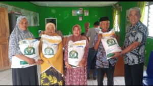 Kepala Desa Pa’rappunganta Salurkan Bantuan Sembako Sebanyak 335 Paket