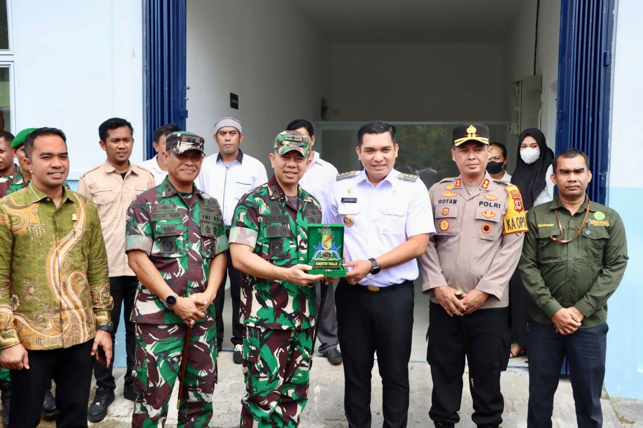 Kapolres AKBP Gotam Hidayat Turut Sambut Kunker Danrem 141/Toddopuli di Kabupaten Takalar | NEWS TV Indonesia
