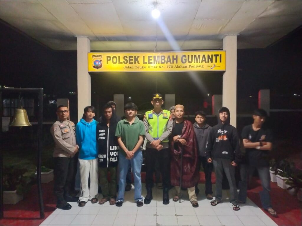 Kapolsek Lembah Gumanti Lakukan Pembinaan Terhadap Remaja Pelaku Tawuran dan Balapan Liar | NEWS TV Indonesia