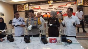 Satuan Reserse Narkoba (Satres Narkoba) polrestabes Makassar Berhasil Mengungkap dan Memusnahkan Narkotika Jenis Shabu, Seberat 1,4 kg. | NEWS TV Indonesia