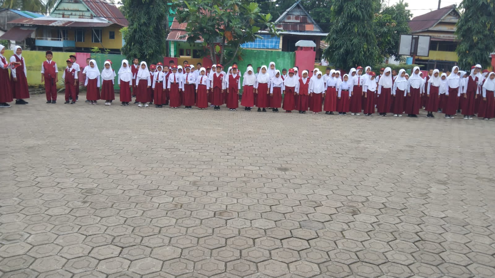 Pelaksanaan Upacara di SDN 81 Kalukubodo Berlangsung Khidmat | NEWS TV Indonesia