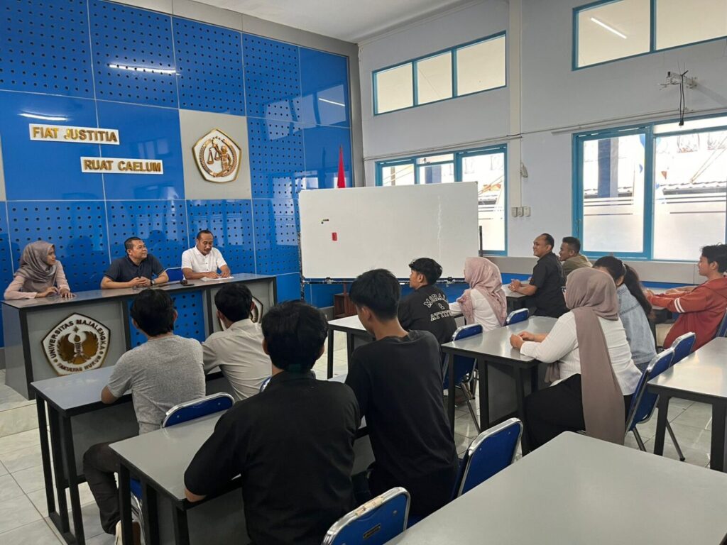 Bhabinkamtibmas Polsek Tanara Bripka Ubaadillah Sambangi Warung Babinkamtibmas Di Kampung Sontrol | NEWS TV Indonesia