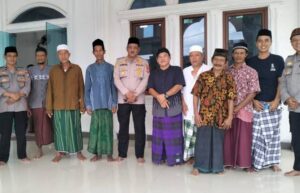 Kapolsek Kresek Sambang Tokoh Agama di Desa Gunung Kaler