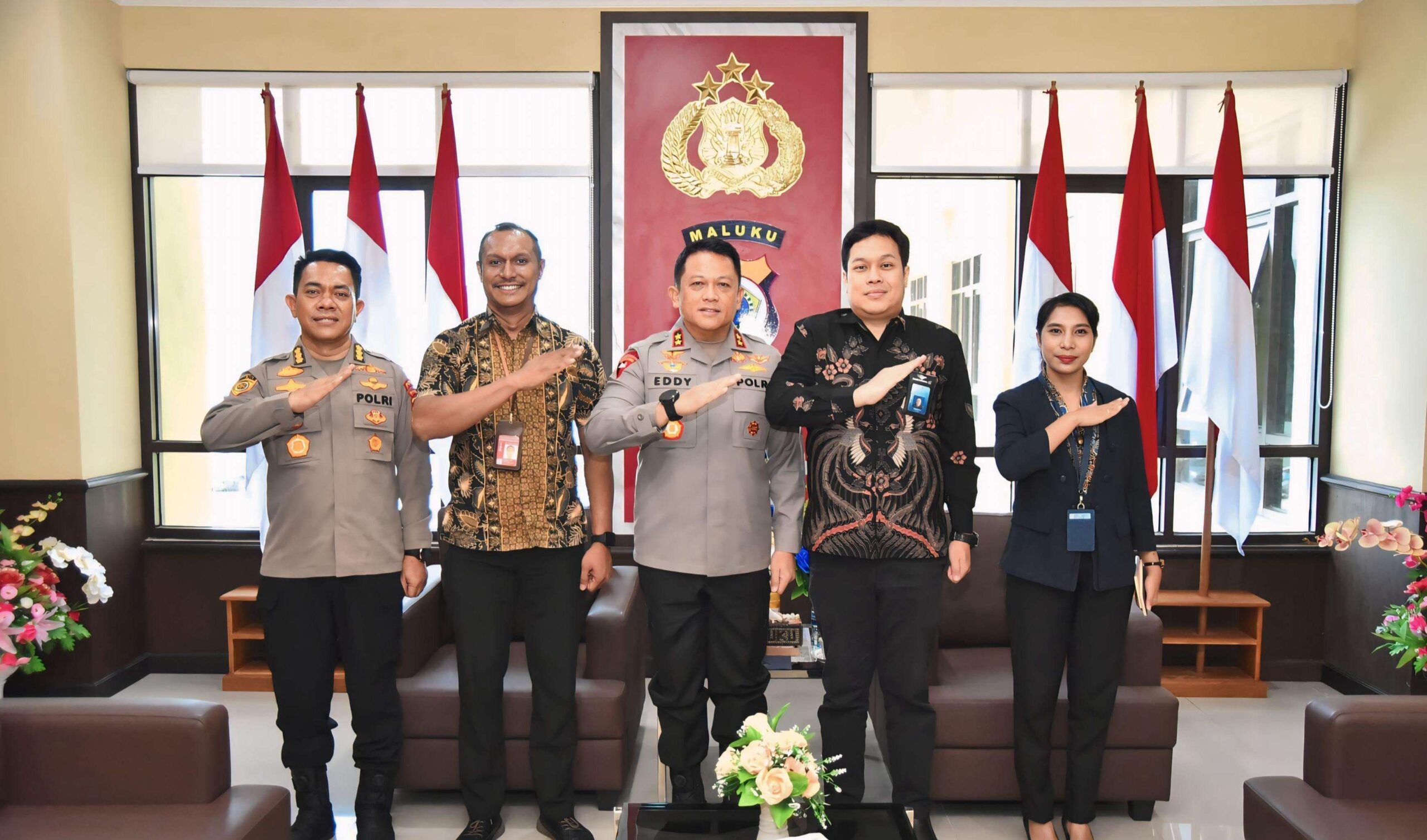 Kapolda Maluku Terima Kunjungan Silaturahmi Manager Garuda Indonesia | NEWS TV Indonesia Kapolda Maluku Terima Kunjungan Silaturahmi Manager Garuda Indonesia | NEWS TV Indonesia