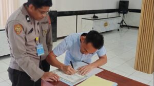 Polres Jeneponto, gandeng disdukcapil verifikasi data Adminduk pendaftar.