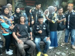 KSM Ujung Tanah Rangkai Buka Puasa Bersama dengan Berbagi Takjil