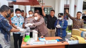 Kejari Padangsidimpuan Musnahkan Sejumlah Barang Bukti Tipidum Yang Telah Berkekuatan Hukum Tetap