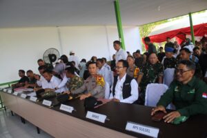 Kapolda Sulsel Hadiri Panen Raya Serentak di Kabupaten Bone, Wujud Dukungan terhadap Ketahanan Pangan Daerah* | NEWS TV Indonesia Kapolda Sulsel Hadiri Panen Raya Serentak di Kabupaten Bone, Wujud Dukungan terhadap Ketahanan Pangan Daerah* | NEWS TV Indonesia