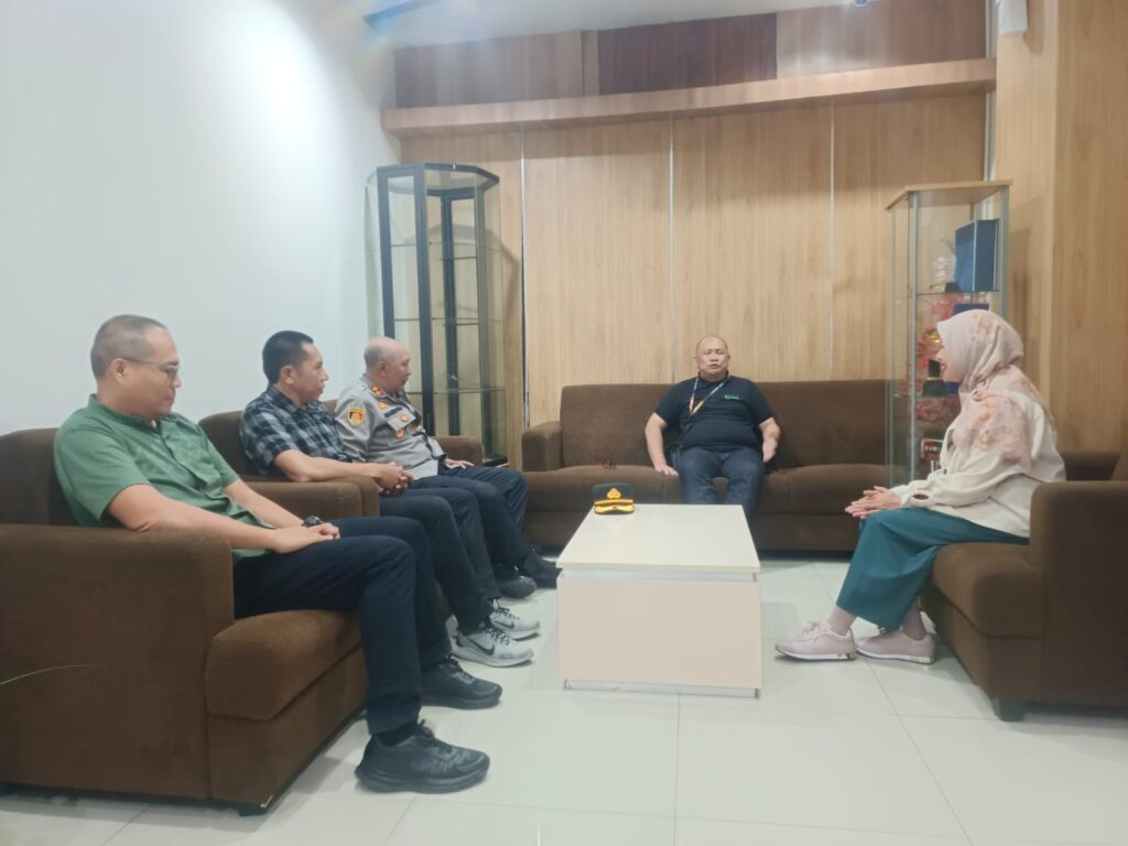 KAPOLSEK MAMAJANG DAN MALL MARI APRESIASI SINEGRITAS KAMTIBMAS LEBARAN 2025 | NEWS TV Indonesia