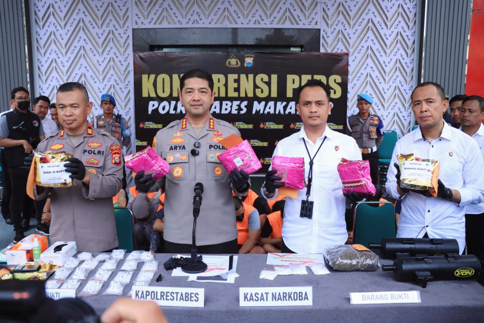 Satres NARKOBA, Polrestabes/Makassar, Ungkap Peredaran Narkoba Dengan Barang BB 8 Kg Shabu, 1Kg,Ganja dan 30 Butir Pil Ekstasi | NEWS TV Indonesia