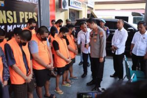 Satres NARKOBA, Polrestabes/Makassar, Ungkap Peredaran Narkoba Dengan Barang BB 8 Kg Shabu, 1Kg,Ganja dan 30 Butir Pil Ekstasi | NEWS TV Indonesia Satres NARKOBA, Polrestabes/Makassar, Ungkap Peredaran Narkoba Dengan Barang BB 8 Kg Shabu, 1Kg,Ganja dan 30 Butir Pil Ekstasi | NEWS TV Indonesia
