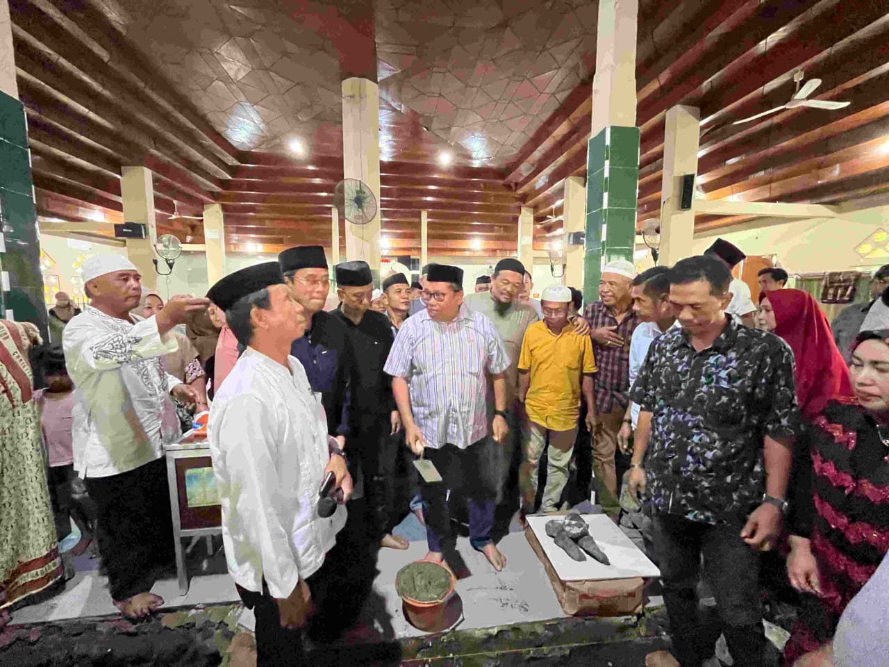 Peletakan Batu Pertama Renovasi Pembangunan Masjid Nurul Hidayah Pa'lalakkang oleh Bupati Takalar | NEWS TV Indonesia
