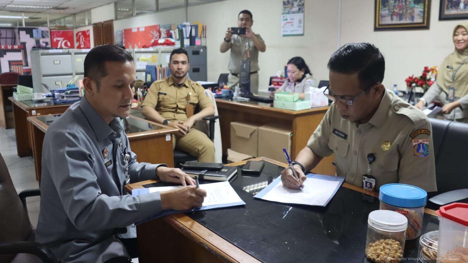 8 Lurah Di Wilayah Jakarta Timur Ikuti Penilaian Peacemaker Justice Awards 2025 | NEWS TV Indonesia