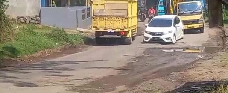 12 Proyek Jalan PUTR Majalengka Berpotensi Kerugian Daerah Rp2,2 Miliar | NEWS TV Indonesia 12 Proyek Jalan PUTR Majalengka Berpotensi Kerugian Daerah Rp2,2 Miliar | NEWS TV Indonesia
