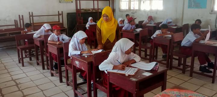 Dibawah Kepemimpinan Visioner Nurhabibah, SDN 032 Sinonoan Sukses Gelar Ujian ASSP Kelas VI Tahun 2025