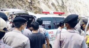 Tragedi Longsor Gunung Kuda: Puluhan Penambang Tertimbun di Dukupuntang, Cirebon | NEWS TV Indonesia Tragedi Longsor Gunung Kuda: Puluhan Penambang Tertimbun di Dukupuntang, Cirebon | NEWS TV Indonesia